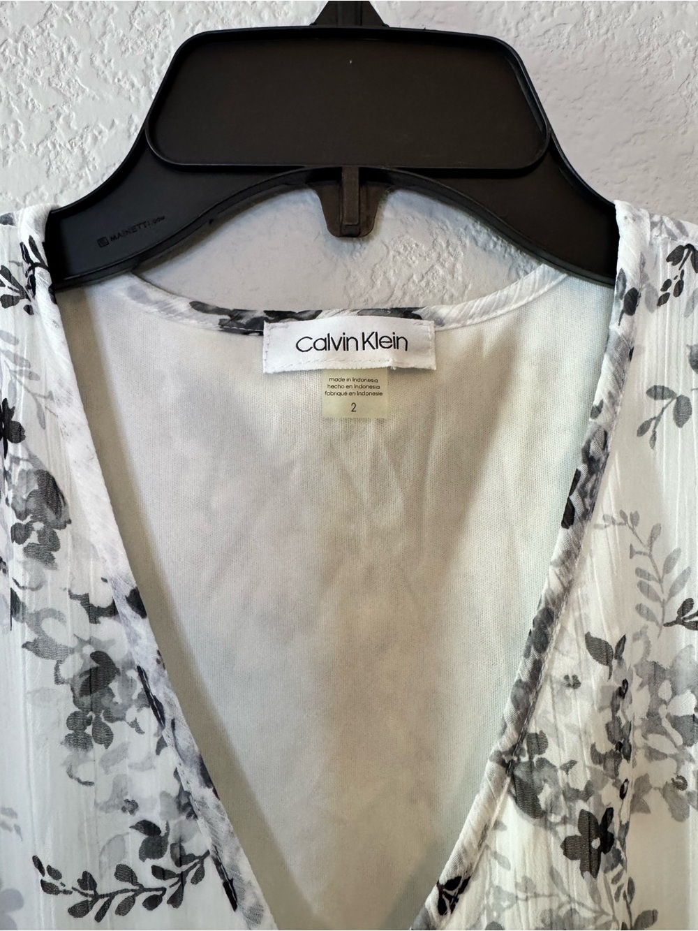 Calvin Klein Floral Chiffon Ruffle Hem Maxi Dress NEW Size 2 - Picture 10 of 13